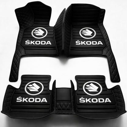 Prémium PVC és bőr autószőnyeg garnitúra: teljes körű védelem, vízálló és minden évszakban időtálló kivitel – első és hátsó szett.